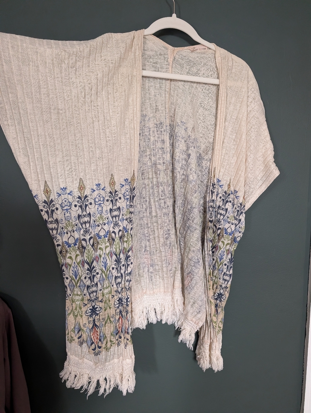 tea n rose Cream Kimono with Blue, Green & Gold Print And Fringe Hem